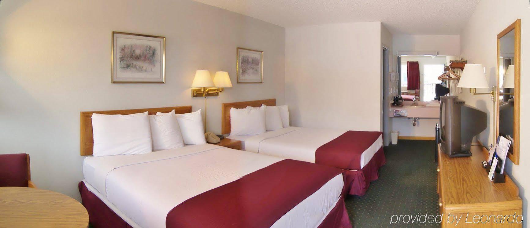 Americas Best Value Inn Сент-Игнас Экстерьер фото