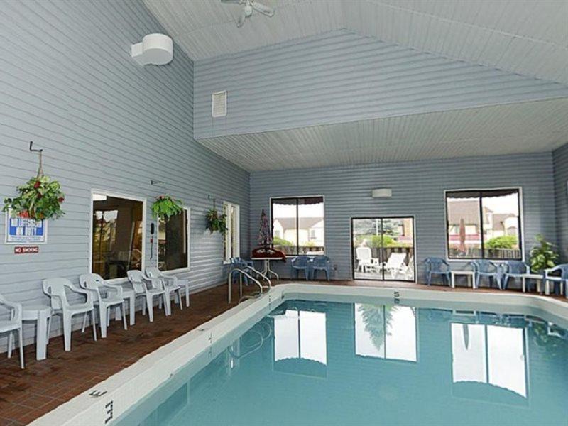Americas Best Value Inn Сент-Игнас Экстерьер фото