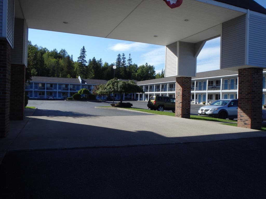 Americas Best Value Inn Сент-Игнас Экстерьер фото